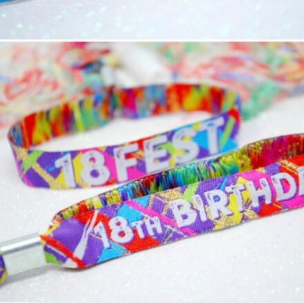 Pulseiras para festa de aniversário de 18 anos