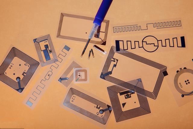 Os comandos sobre etiquetas RFID EPC Classe 1 Gen2 RFID