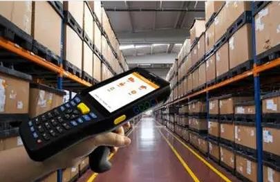 Como gigantes da logística internacional estão usando a tecnologia RFID para melhorar a eficiência dos serviços e reduzir os custos operacionais