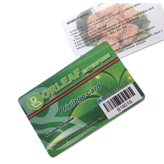 Cartão de sócio de plástico com impressão CMYK e código de barras magnético