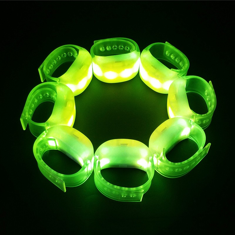 Pulseira LED com controle remoto RFID piscante 2.4G