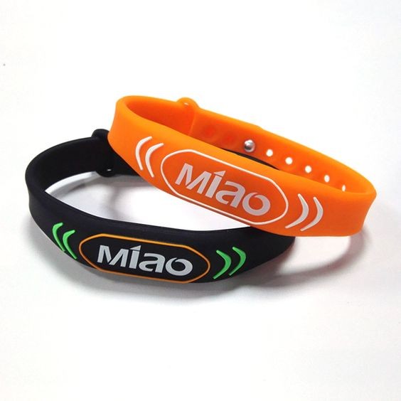 Pulseira de silicone programável e ajustável RFID à prova d'água de 13,56 MHz para piscina