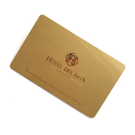 Cartão de visita em PVC dourado