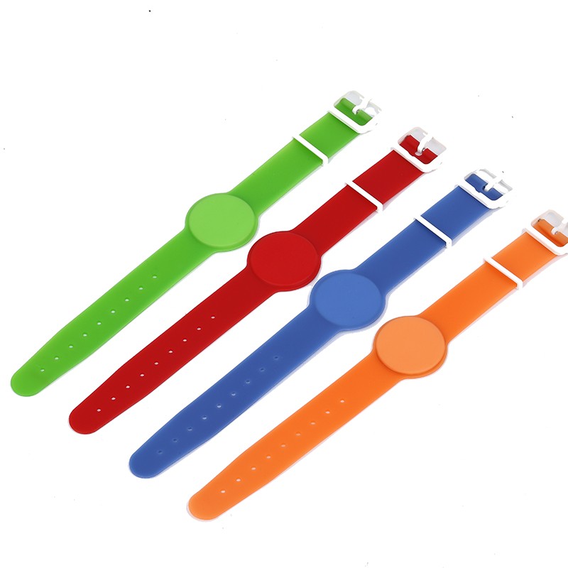 Pulseira NFC passiva ajustável com preço de fábrica Pulseira de silicone RFID