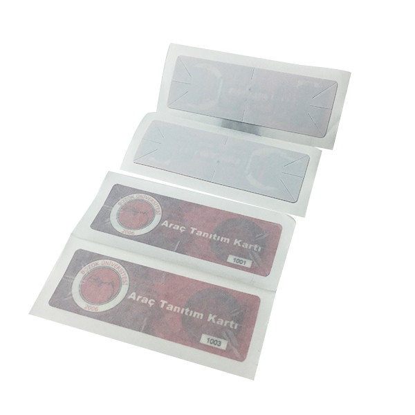 Etiqueta anti-rasgo RFID para veículo 860~960MHz RFID UHF para para-brisa