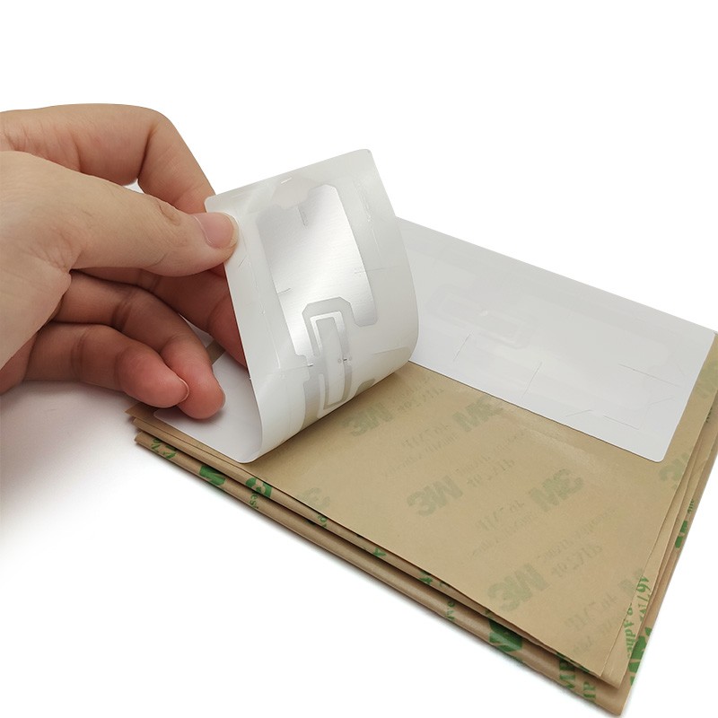 Etiqueta anti-rasgo RFID para veículo 860~960MHz RFID UHF para para-brisa