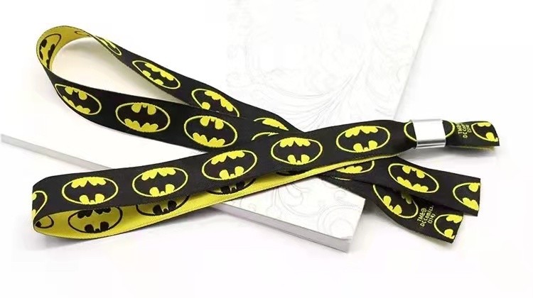Pulseiras de tecido de poliéster impressas com design personalizado para eventos festivos