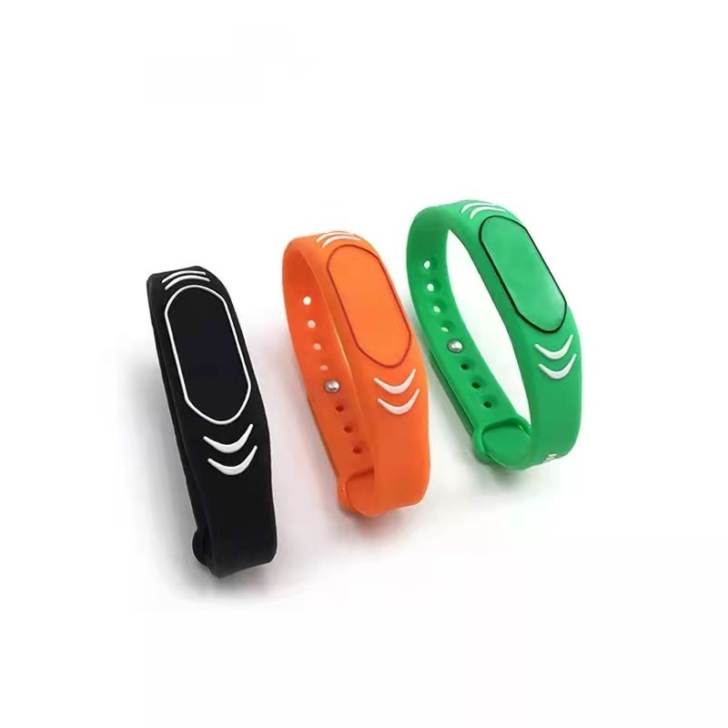 Pulseira inteligente de silicone RFID de 13,56 MHz usada em clube esportivo à prova d'água NFC