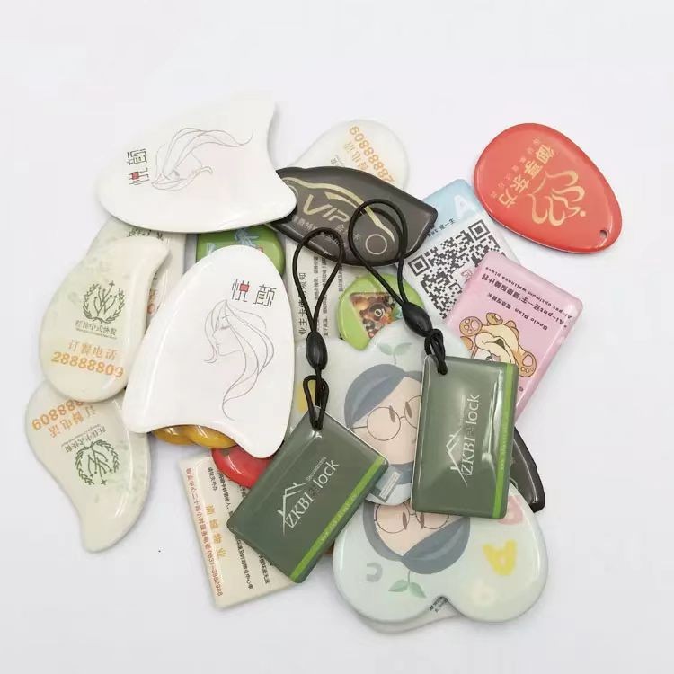 Chaveiro com etiqueta epóxi RFID NFC passiva regravável personalizado por atacado