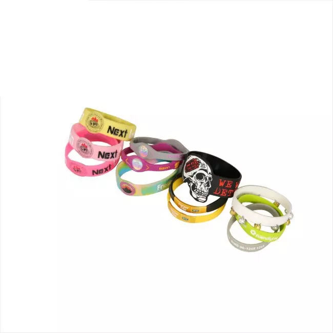 Pulseiras de silicone com logotipo personalizado e pulseiras de borracha decorativas RFID