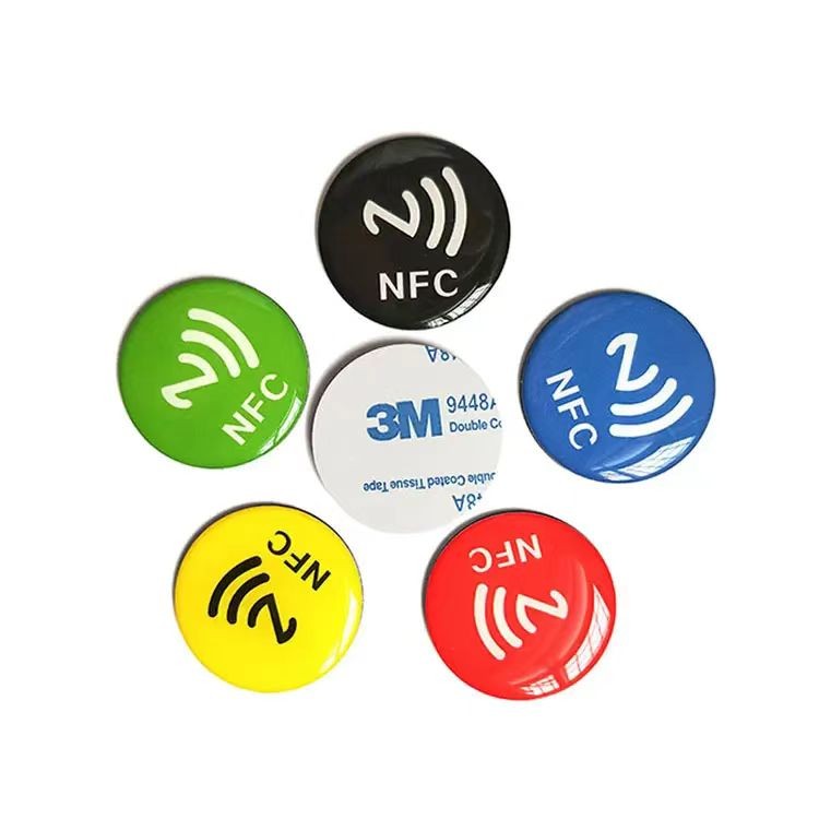 Etiquetas NFC epóxi à prova d'água de 25/30 mm de diâmetro, adesivos para compartilhamento em mídias sociais, adesivos para celular