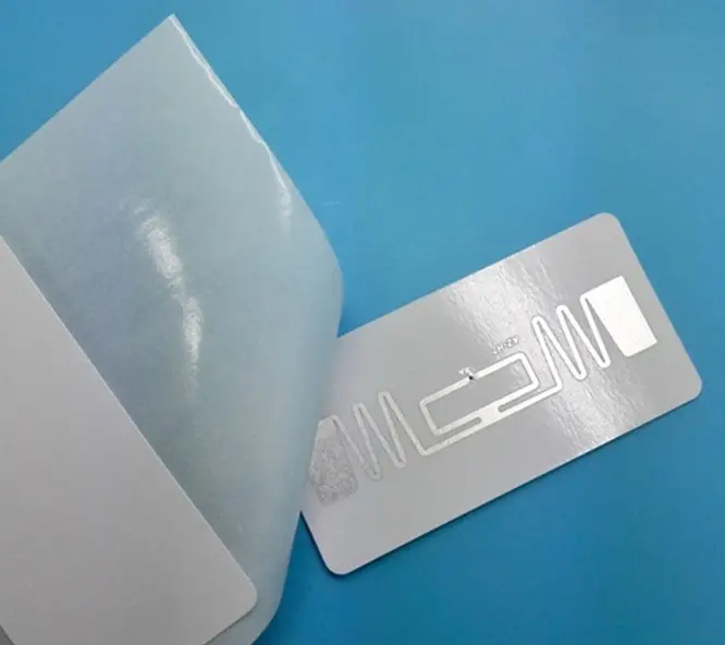 Adesivo RFID à prova d'água para para-brisa de carro UHF RFID Tag