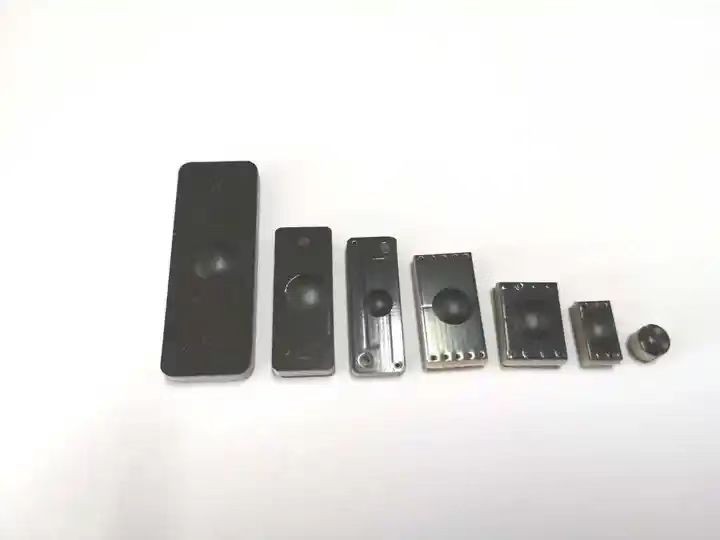 Etiqueta RFID UHF ultrapequena anti-metal para gerenciamento de inventário de ativos fixos