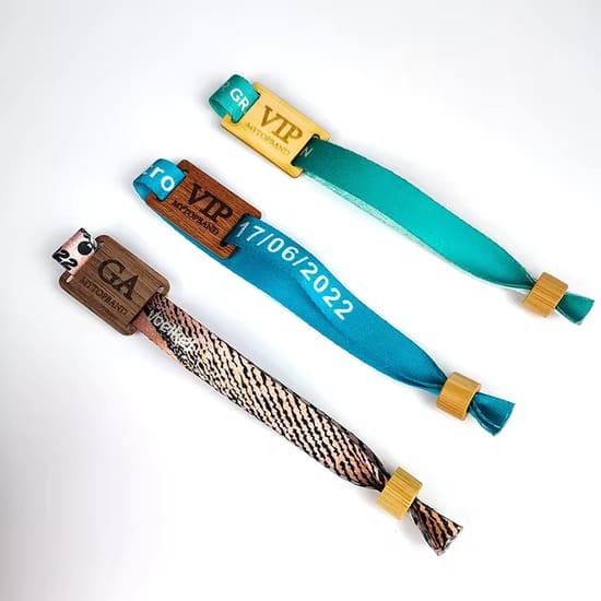 Pulseira RFID RPET ecológica de 13,56 MHz com logotipo personalizado para festivais sem dinheiro
