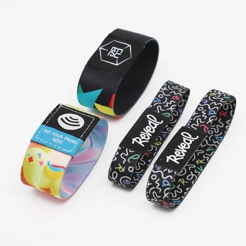 Pulseira elástica RFID com impressão de logotipo personalizado para atividades de festivais em parques de diversões