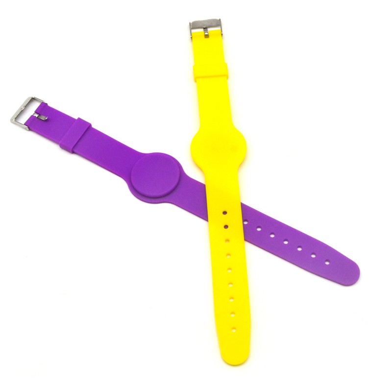 Pulseiras de silicone ajustáveis, à prova d'água e personalizáveis ​​para acesso a eventos