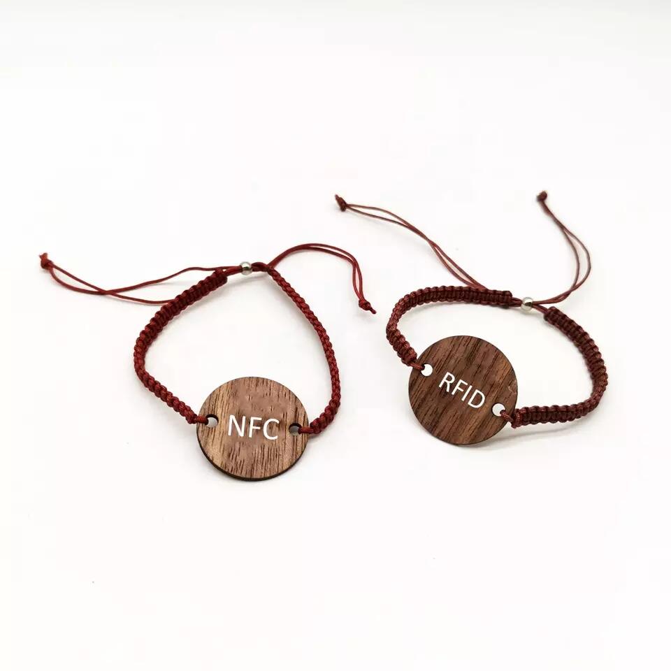Pulseira de madeira com logotipo personalizado, ajustável, feita à mão, com RFID, gravada em madeira e tecido NFC