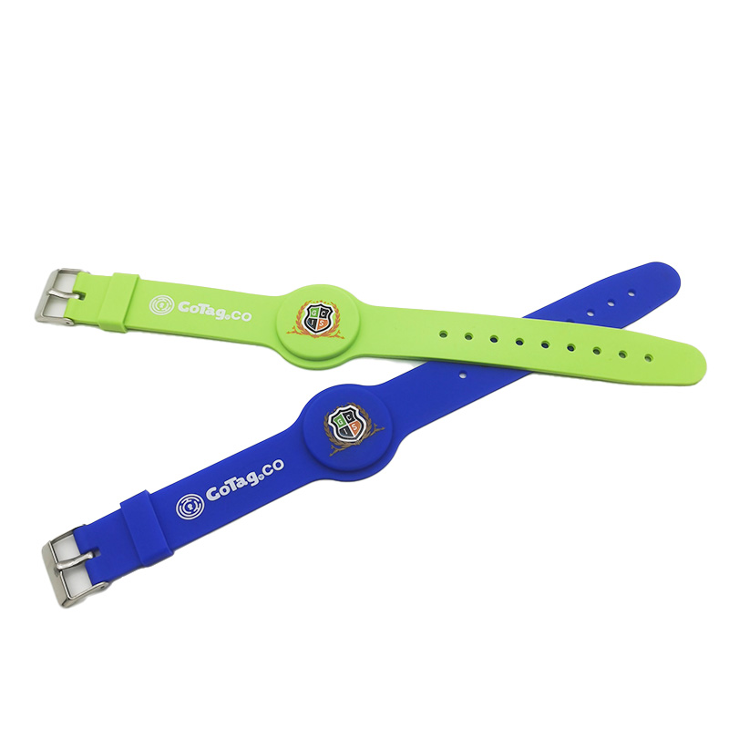 Pulseiras de eventos ajustáveis ​​e à prova d'água personalizáveis
