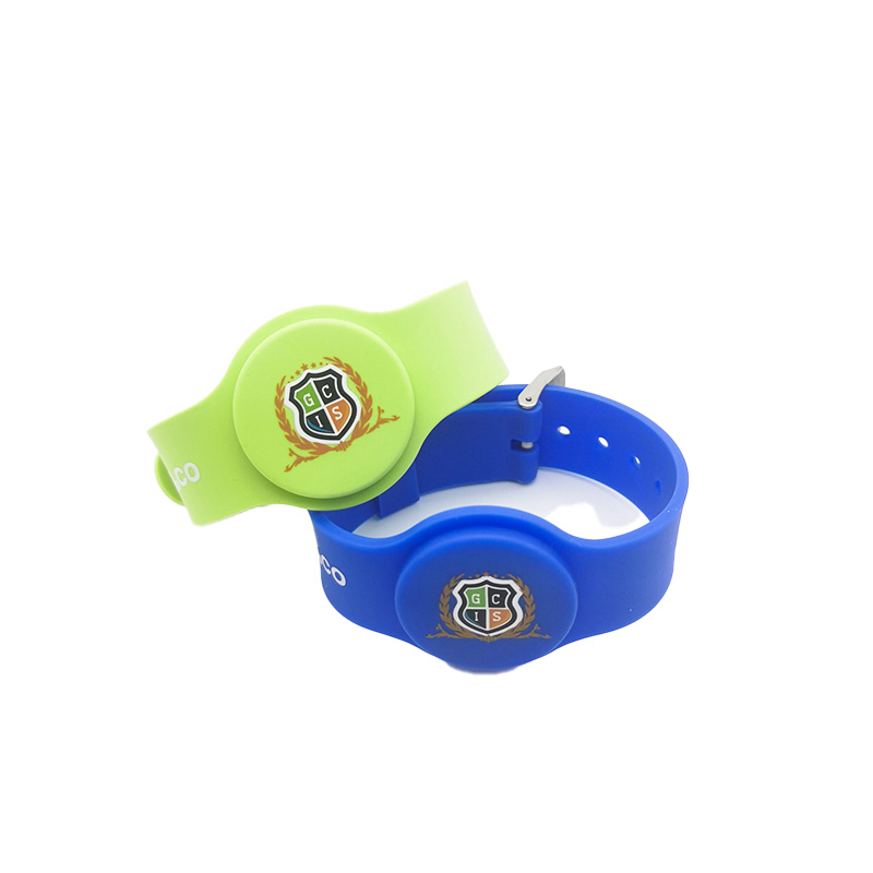 Pulseiras de eventos ajustáveis ​​e à prova d'água personalizáveis