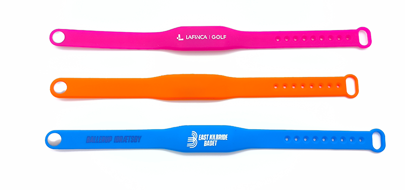 Custom adjustable RFID silicone wristbands with metal buckles Custom adjustable RFID silicone wristbands with metal buckles